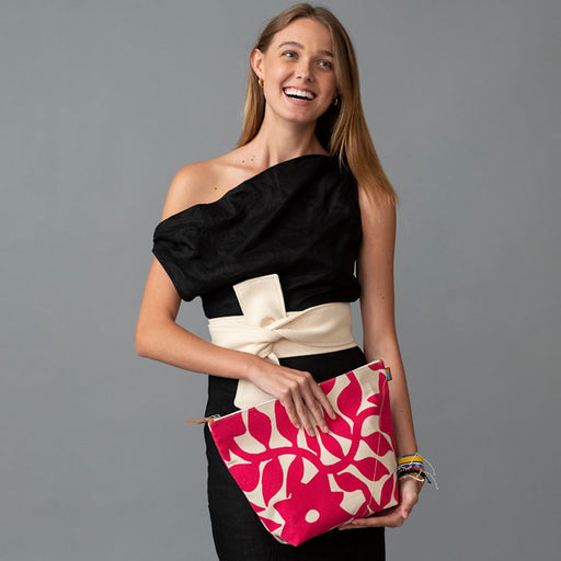 Jumbo Pouch - Peony Flower Chain lifestyle image