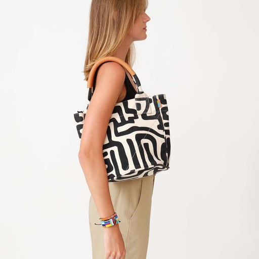 Kuba Daytripper - Black/Eggshell lifestyle image