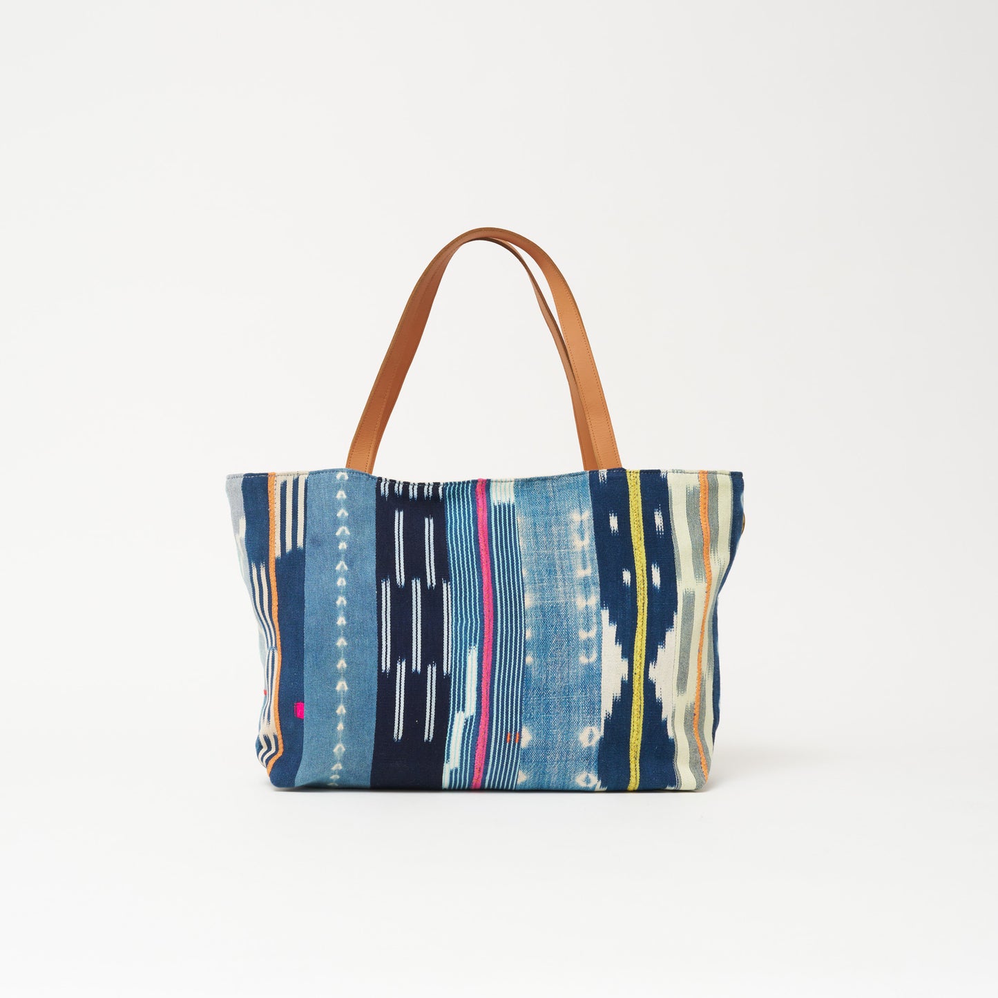 Baule Adventure Tote with Red Beaded Heart