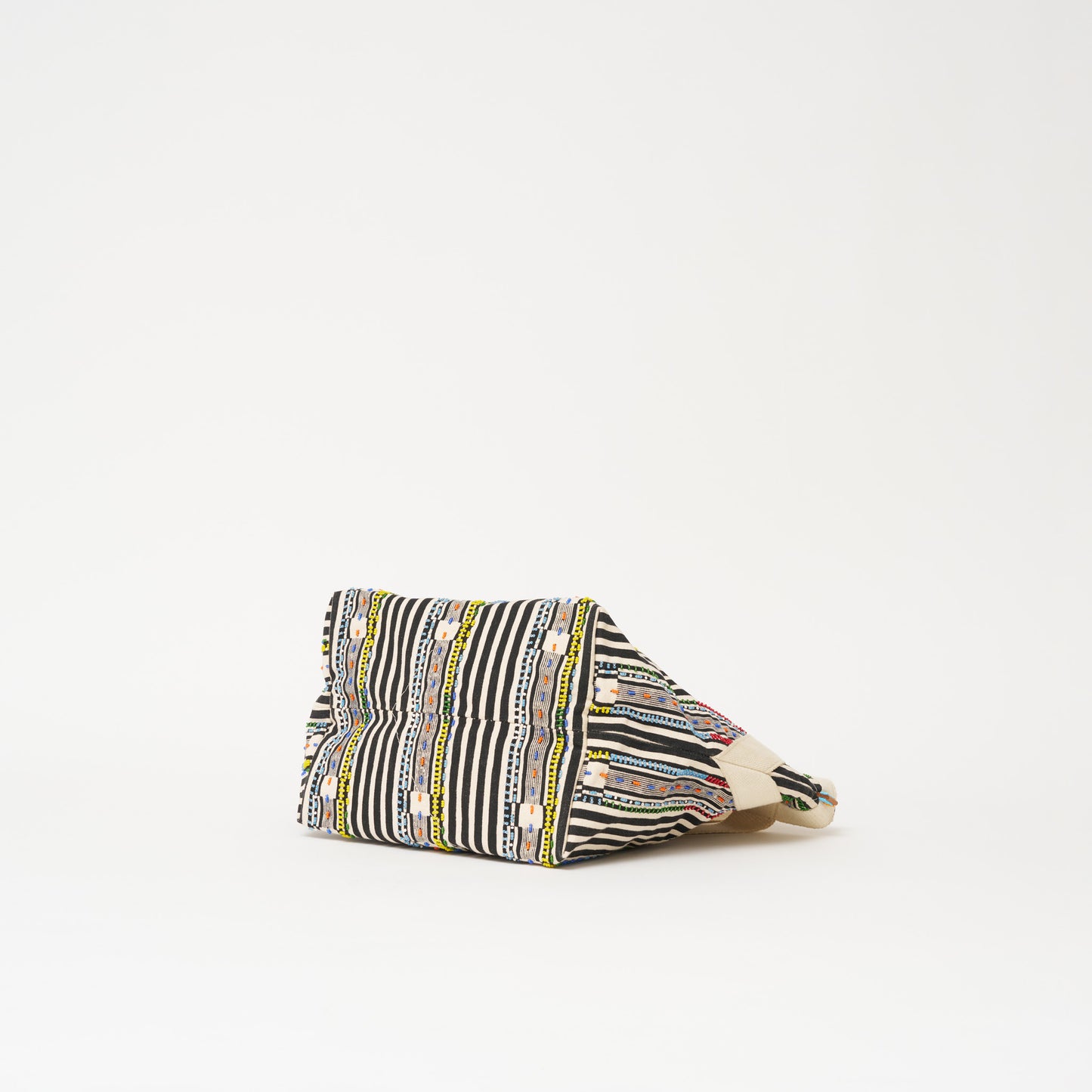 Karibu Tote - Medium - Black Beaded Stripe
