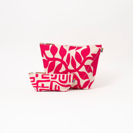 Small Pouch - Peony Kuba lifestyle image