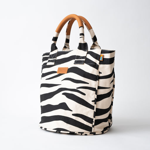 SAMPLE SALE: Zebra Weekender - Black/Eggshell lifestyle image