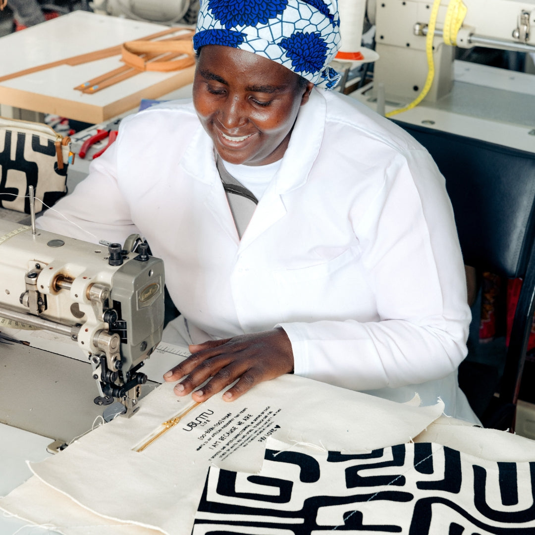 Weekender Bag - Black Kuba