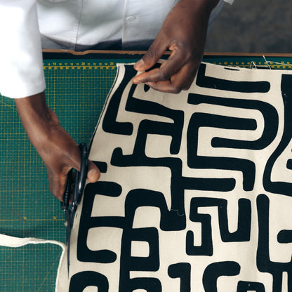 XLarge Convertible Pouch - Black Kuba