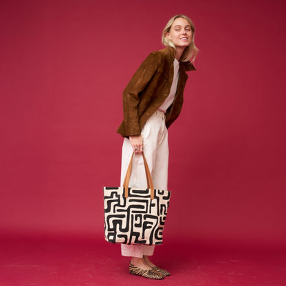Go-To Tote - Black Kuba