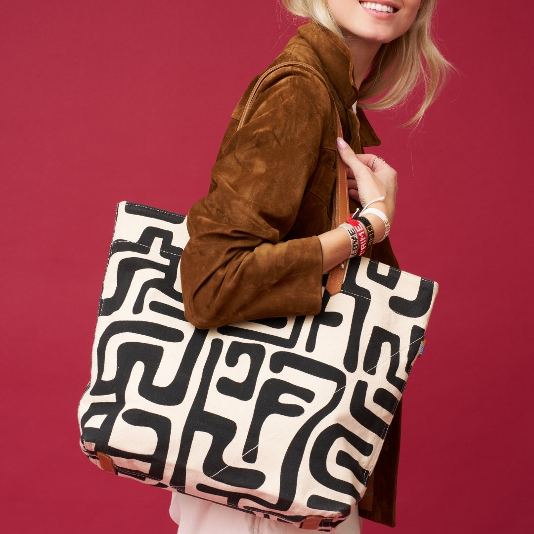 Go-To Tote - Black Kuba