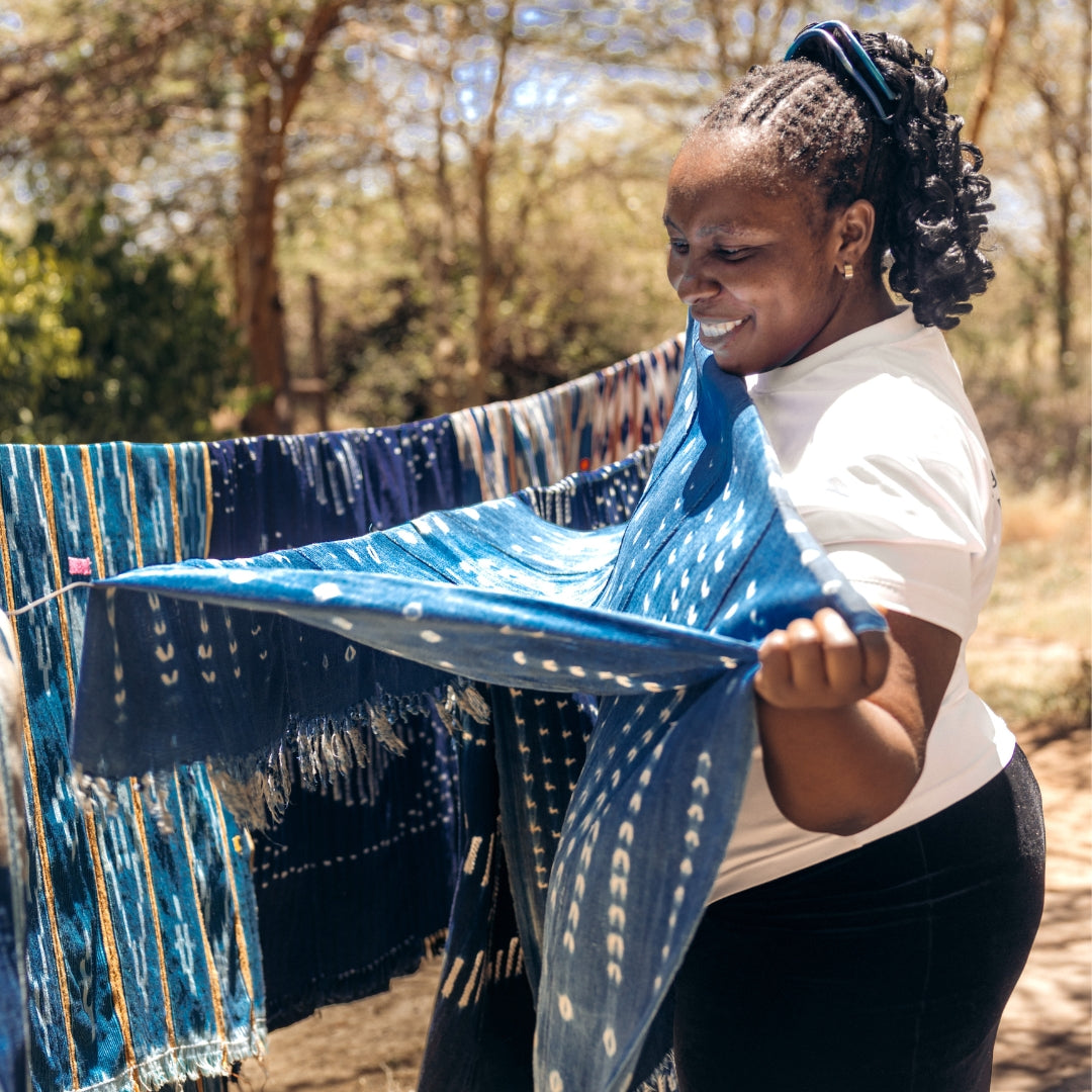 Baule Adventure Tote with Red Beaded Heart