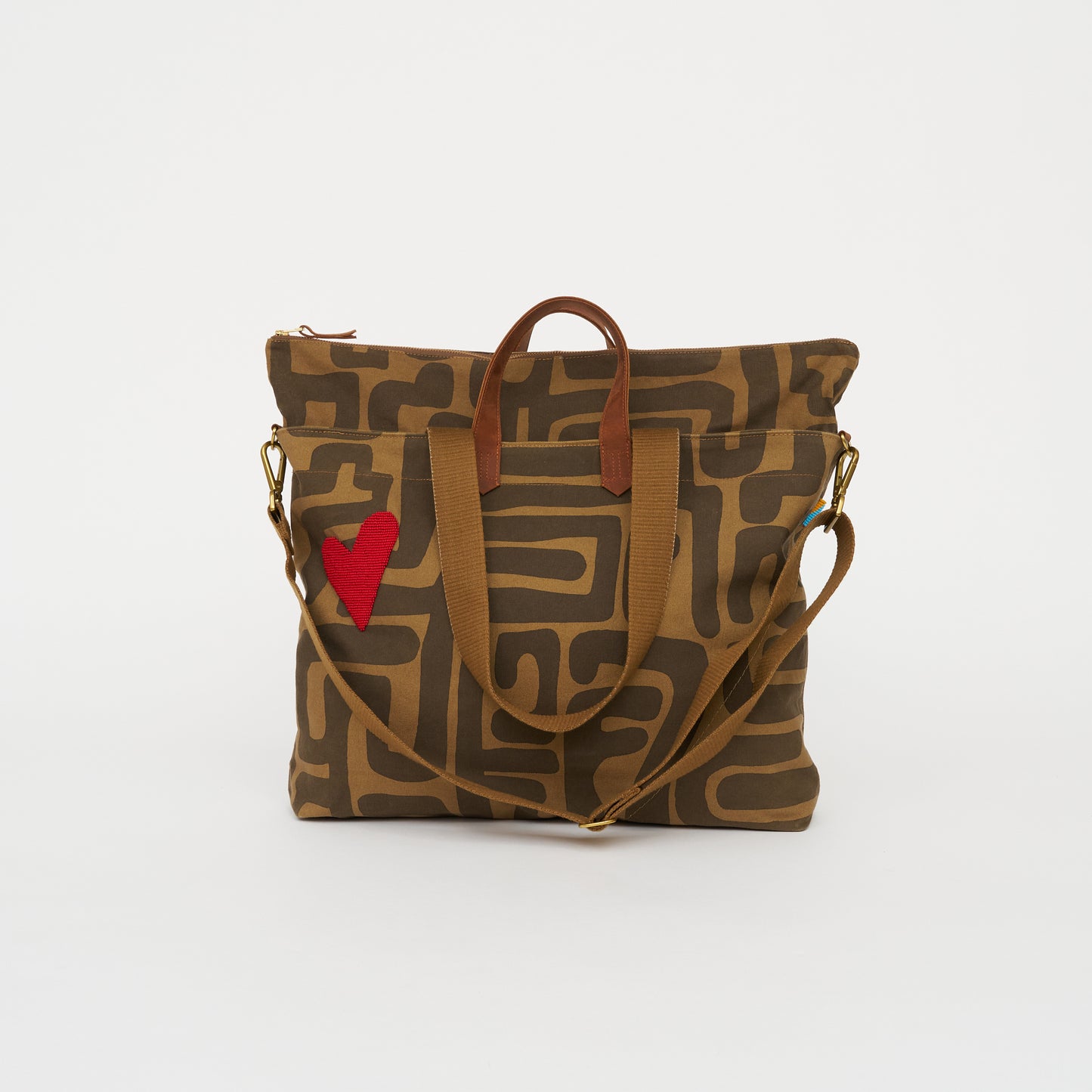 Carryall – Mocha Kuba with Red Beaded Heart