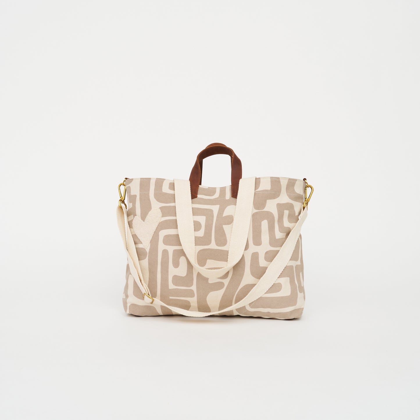 Carryall – Sand Kuba with Pearl Beaded Heart