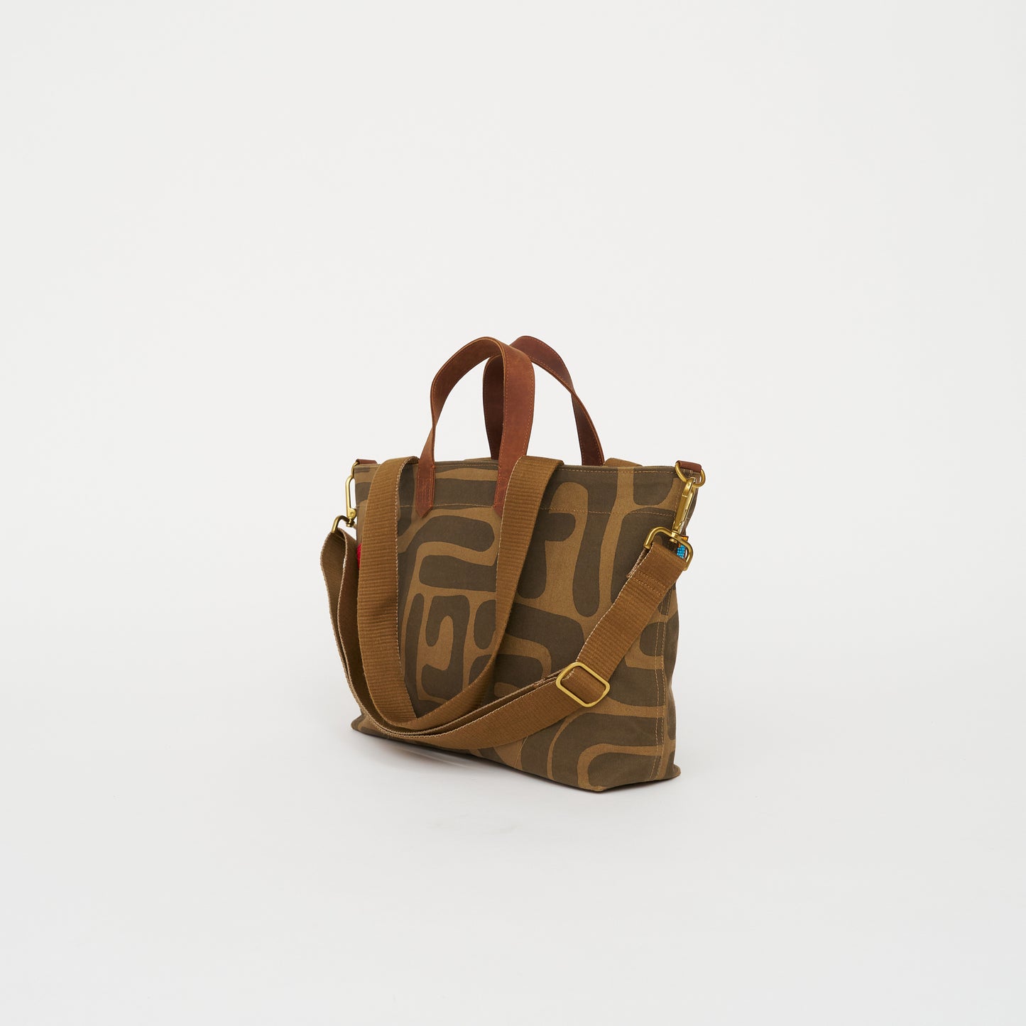 Commuter – Mocha Kuba with Red Beaded Heart