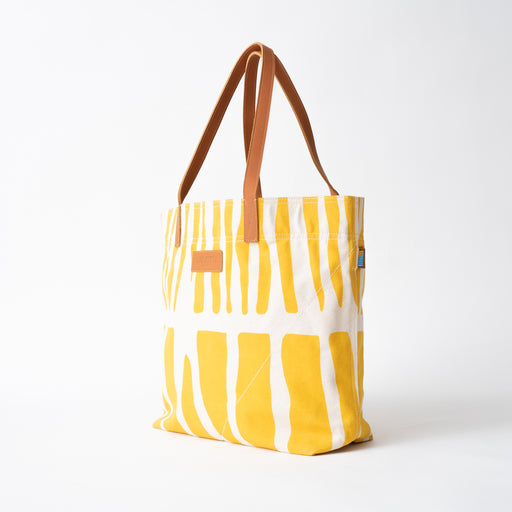 SAMPLE SALE: Zebra Go-To Tote - Mustard/Eggshell lifestyle image
